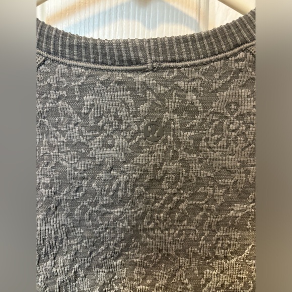 Lululemon Longsleeve - Picture 3 of 4